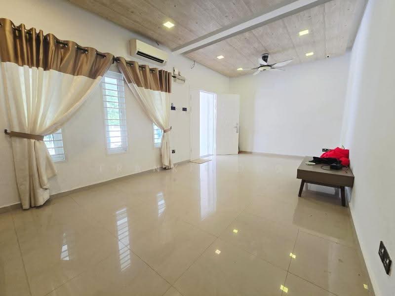 Rumah Teres untuk Dijual di Taman Cheras (Cheras) - Frankie Ong - Living Room - PropertyGuru.com.my