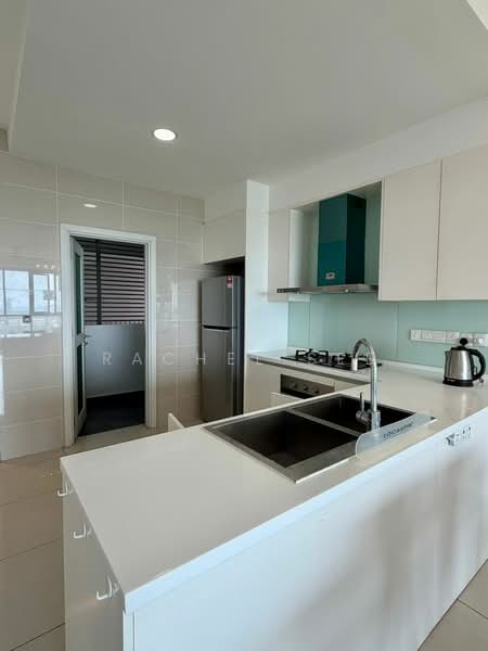 Iskandar Residences untuk Untuk Disewa - RM 2,500 /bulan, Mac 2026 - Kitchen - PropertyGuru.com.my
