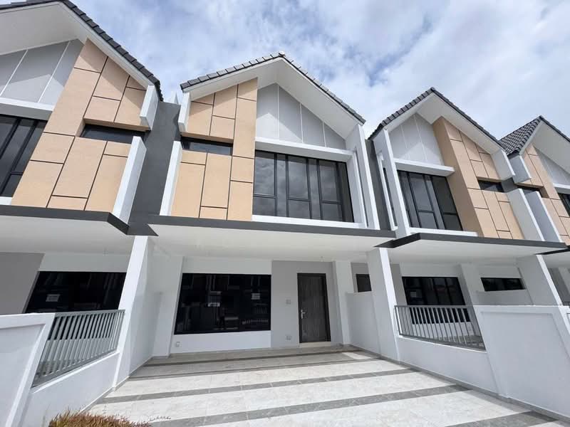 Desa Tebrau Desas Tebraus untuk Untuk Dijual - RM 1,030,000, Mac 2026 - Exterior - PropertyGuru.com.my