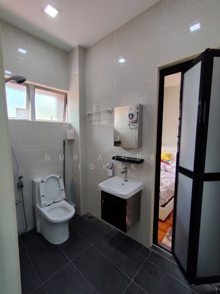 2-storey Terraced House for Sale in SS14 (Subang Jaya) - Nur Adibah Ishak - Bathroom - PropertyGuru.com.my