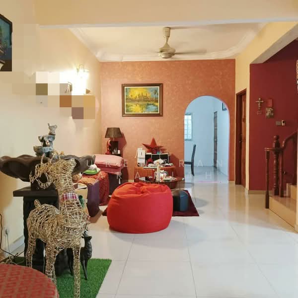 2-storey Terraced House for Sale in Teluk Pulai (Klang) - Surendran Karapiah - Living Room - PropertyGuru.com.my