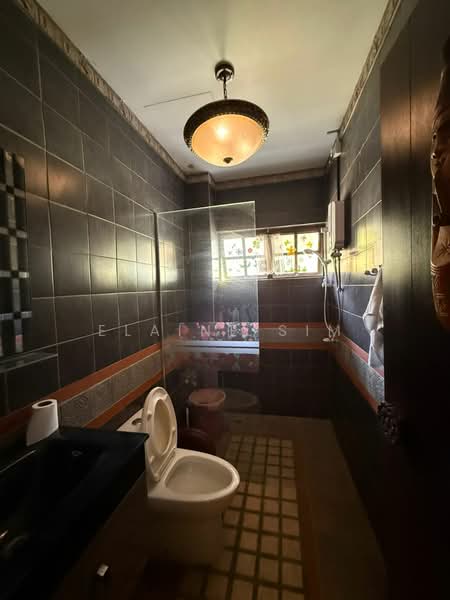 Bungalow for Sale in Kulai (Johor) - Elaine Sim - Bathroom - PropertyGuru.com.my