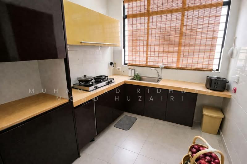 1-storey Terraced House for Sale in Klang (Selangor) - Muhammad Ridhwan Mohd Huzairi - Kitchen - PropertyGuru.com.my