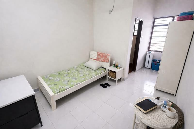 1-storey Terraced House for Sale in Klang (Selangor) - Muhammad Ridhwan Mohd Huzairi - Bedroom - PropertyGuru.com.my