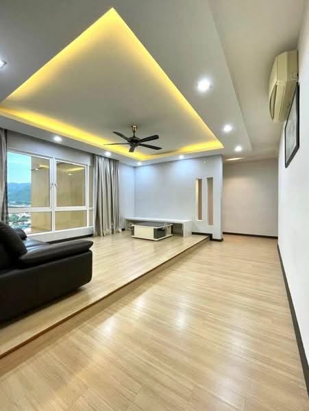 Central Park condominium untuk Untuk Disewa - RM 4,000 /bulan, Mac 2026 - Living Room - PropertyGuru.com.my