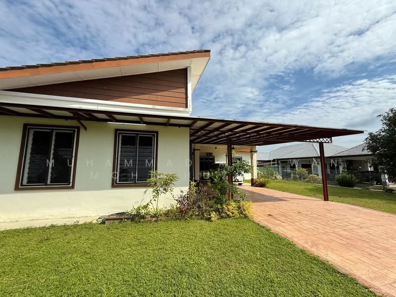 Bungalow for Sale in Seremban (Negeri Sembilan) - Muhammad Ridhwan Mohd Huzairi - Exterior - PropertyGuru.com.my