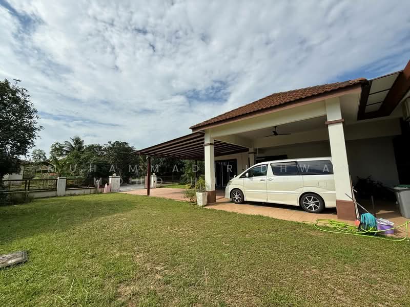 Bungalow for Sale in Seremban (Negeri Sembilan) - Muhammad Ridhwan Mohd Huzairi - Exterior - PropertyGuru.com.my