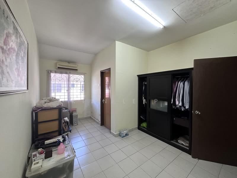 Taman Pinggiran Saujana untuk Untuk Dijual - RM 580,000, Mac 2026 - Bedroom - PropertyGuru.com.my