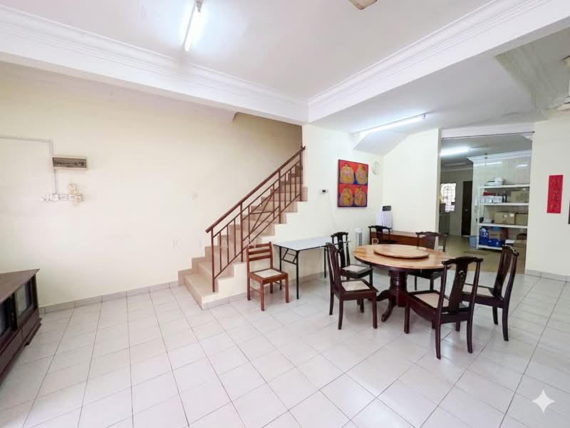 2-storey Terraced House for Sale in Taman Pinggiran Saujana (Kajang) - Kian Leap - Dining Room - PropertyGuru.com.my