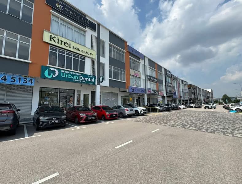 Shop for Sale in Austin Crest (Johor Bahru) - Jesslyn Foong - Exterior - PropertyGuru.com.my
