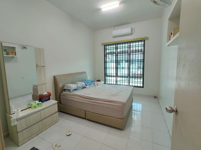 1.5-storey Terraced House for Sale in Bandar Indahpura (Kulai) - Eunice Ng - Bedroom - PropertyGuru.com.my
