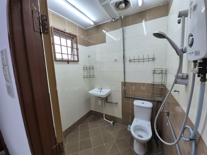 Jalan Lemasai 8, Section 8, 46050, Petaling Jaya untuk Untuk Disewa - RM 3,000 /bulan, Mac 2026 - Bathroom - PropertyGuru.com.my