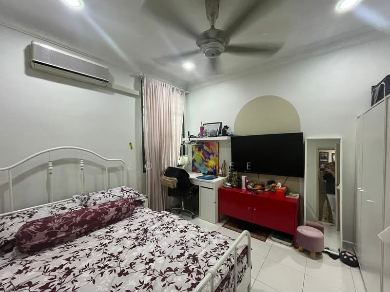 2-storey Terraced House for Sale in Skudai (Johor) - Zoey Lee - Bedroom - PropertyGuru.com.my