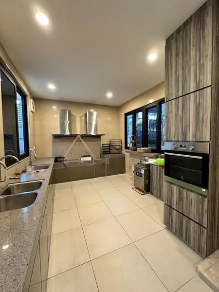 Bungalow @ The Hills untuk Untuk Dijual - RM 5,100,000, Mac 2026 - Kitchen - PropertyGuru.com.my