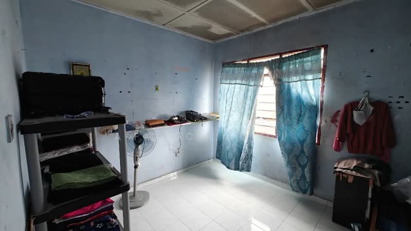 2-storey Terraced House for Sale in Taman Rinting (Masai) - Africk Ooi - Bedroom - PropertyGuru.com.my