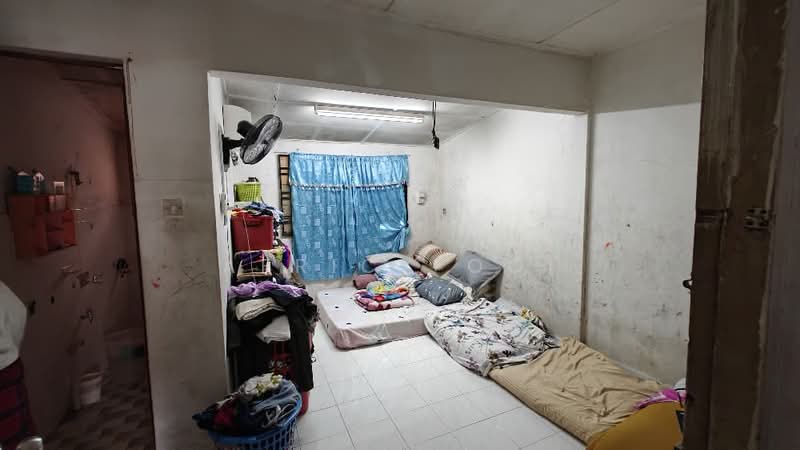 2-storey Terraced House for Sale in Taman Rinting (Masai) - Africk Ooi - Bedroom - PropertyGuru.com.my
