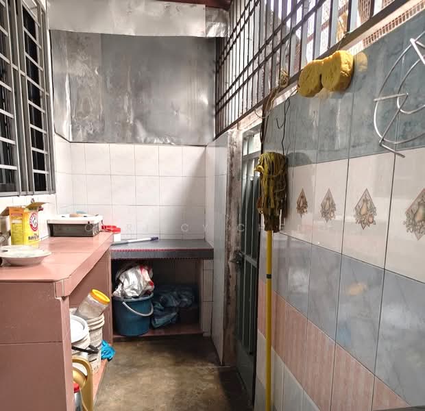 Johor Jaya Johors Jayas untuk Untuk Disewa - RM 1,500 /bulan, Mac 2026 - Kitchen - PropertyGuru.com.my