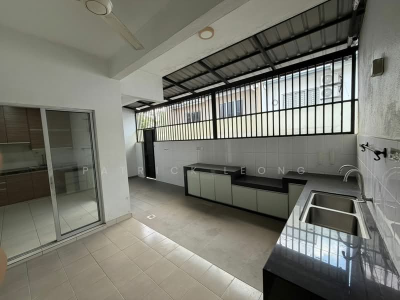 Bandar Seri Coalfields untuk Untuk Dijual - RM 615,000, Mac 2026 - Kitchen - PropertyGuru.com.my
