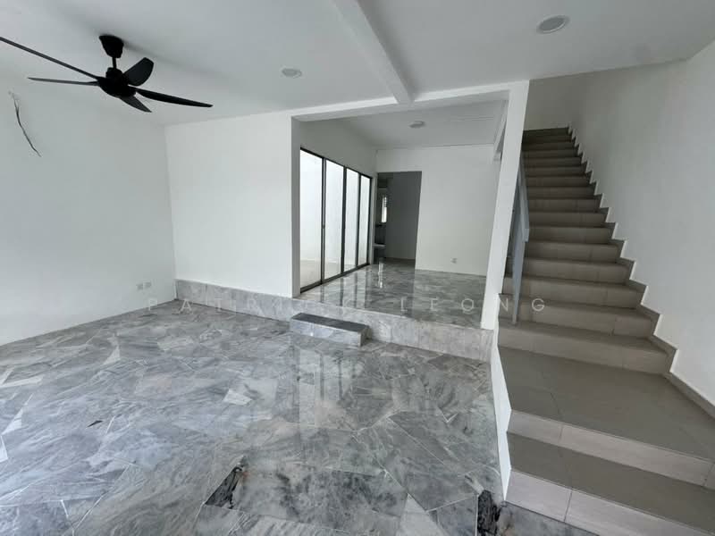 Bandar Country Homes untuk Untuk Dijual - RM 500,000, Mac 2026 - Living Room - PropertyGuru.com.my