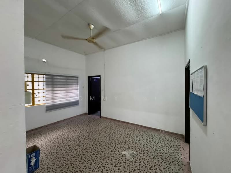 Commercial Bungalow for Rent in Tanjung Puteri (Johor Bahru) - Tommy Tai - Interior - PropertyGuru.com.my