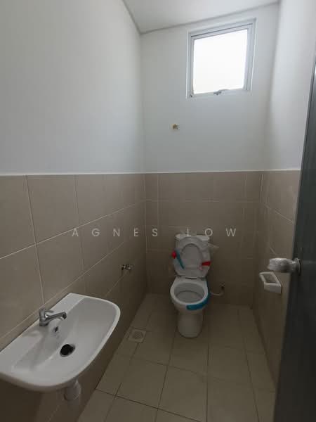 Shop / Office for Sale in Gelang Patah (Johor) - Agnes Low - Bathroom - PropertyGuru.com.my