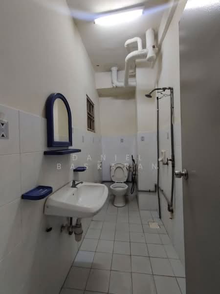 Ridzuan Condominium untuk Untuk Dijual - RM 260,000, Mac 2026 - Bathroom - PropertyGuru.com.my