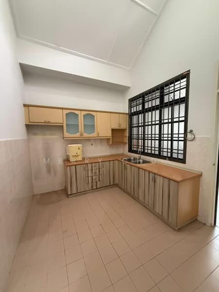 1-storey Terraced House for Rent in Ulu Tiram (Johor) - Merry Chua - Kitchen - PropertyGuru.com.my