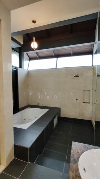 Semi-Detached House for Sale in Duta Tropika (Batu) - Teoh Yie Hao - Bathroom - PropertyGuru.com.my