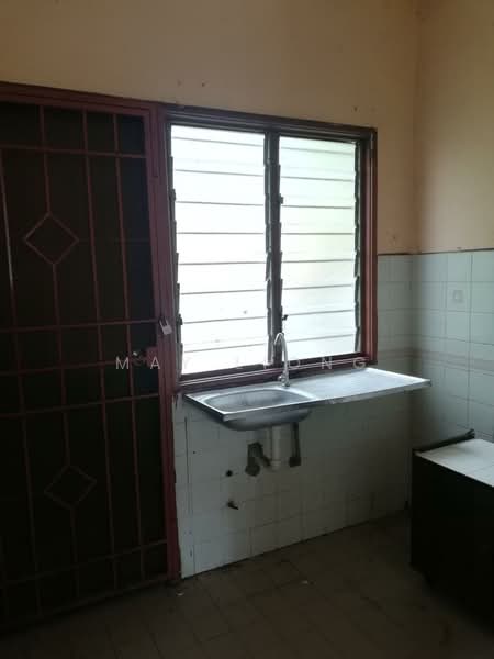 1-storey Terraced House for Sale in Bandar Sungai Buaya (Serendah) - May Liong - Kitchen - PropertyGuru.com.my