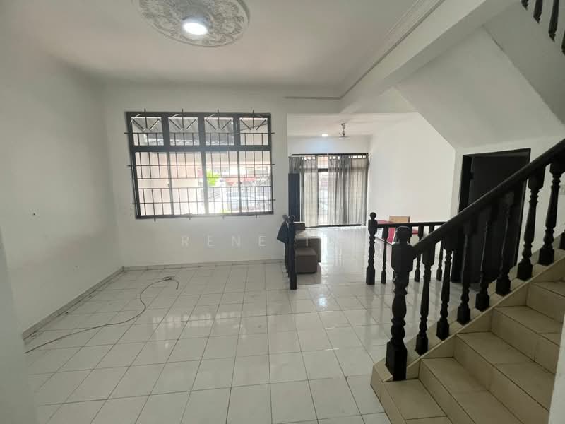Taman Johor Jaya untuk Untuk Disewa - RM 1,900 /bulan, Mac 2026 - Living Room - PropertyGuru.com.my
