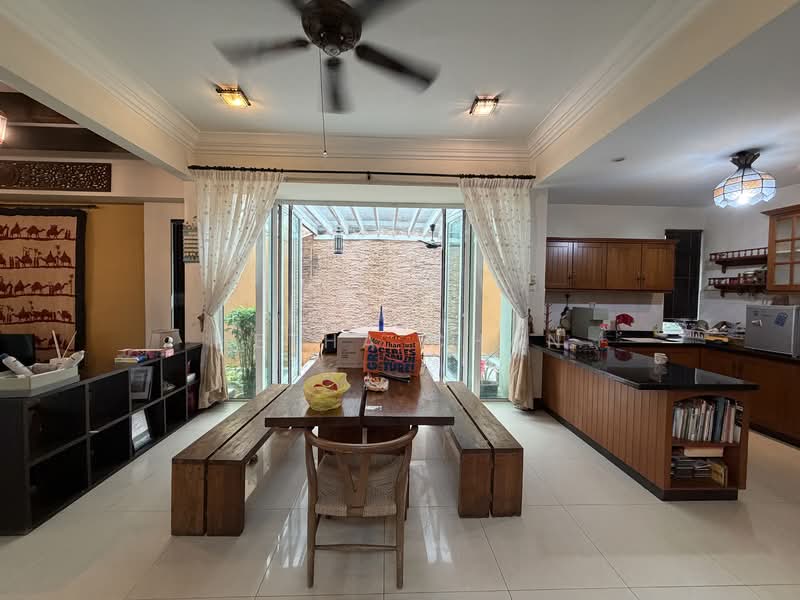 Link Bungalow for Sale in Desa Parkcity (Kuala Lumpur) - Hetha Chan - Kitchen - PropertyGuru.com.my