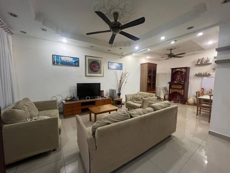 2-storey Terraced House for Rent in Setia Indah (Ulu Tiram) - Fion Choo - Living Room - PropertyGuru.com.my