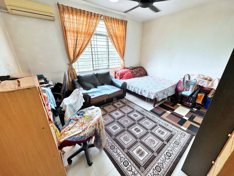 Apartment for Sale at Pangsapuri Anggun - Azli Ibrahim - Bedroom - PropertyGuru.com.my