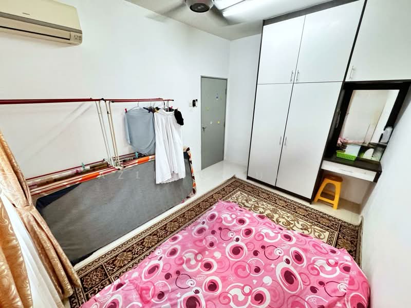 Apartment for Sale at Pangsapuri Anggun - Azli Ibrahim - Bedroom - PropertyGuru.com.my