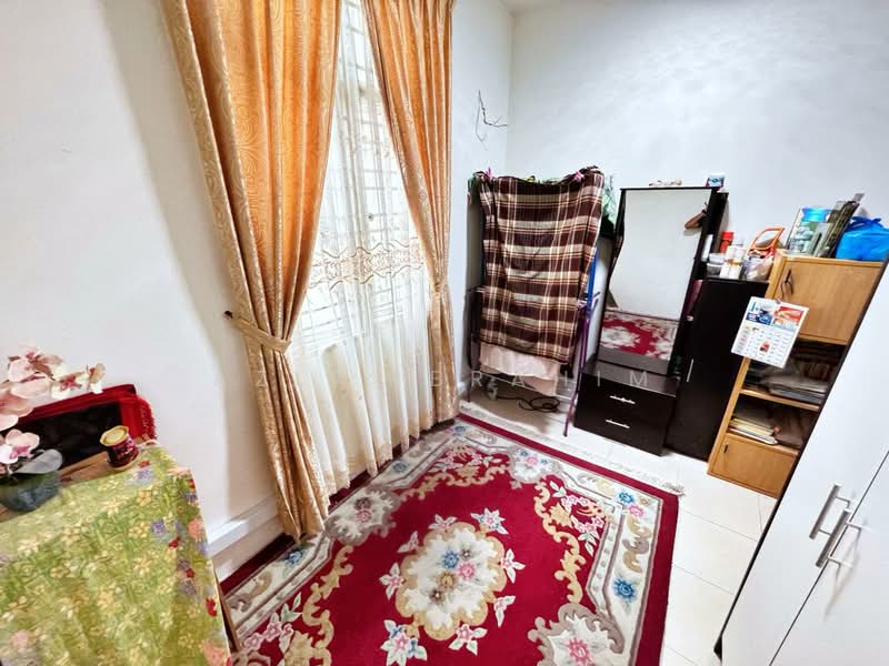 Apartment for Sale at Pangsapuri Anggun - Azli Ibrahim - Bedroom - PropertyGuru.com.my