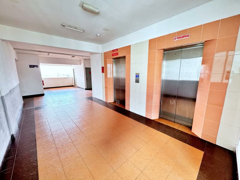 Apartment for Sale at Pangsapuri Anggun - Azli Ibrahim - Lobby - PropertyGuru.com.my