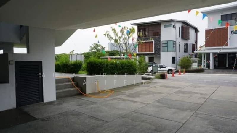 Bungalow for Sale in Alam Nusantara (Setia Alam) - Aizat Rafiq Bin Ariffin - Exterior - PropertyGuru.com.my