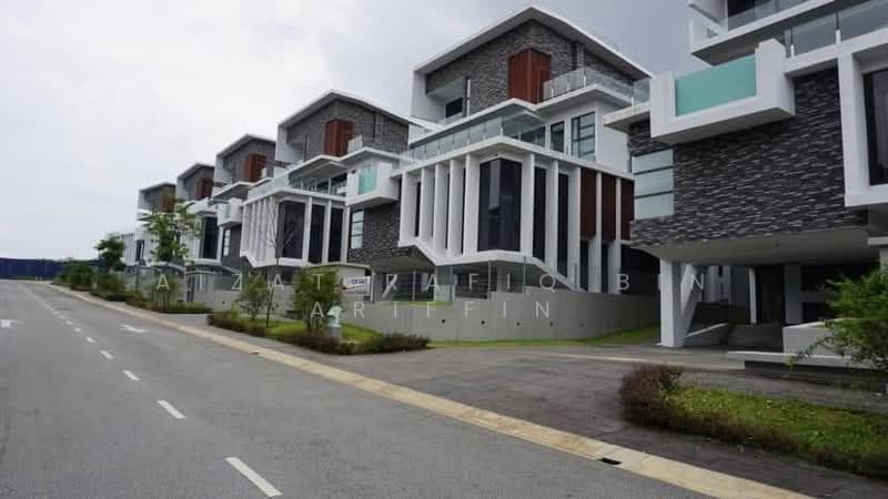 Bungalow for Sale in Alam Nusantara (Setia Alam) - Aizat Rafiq Bin Ariffin - Exterior - PropertyGuru.com.my