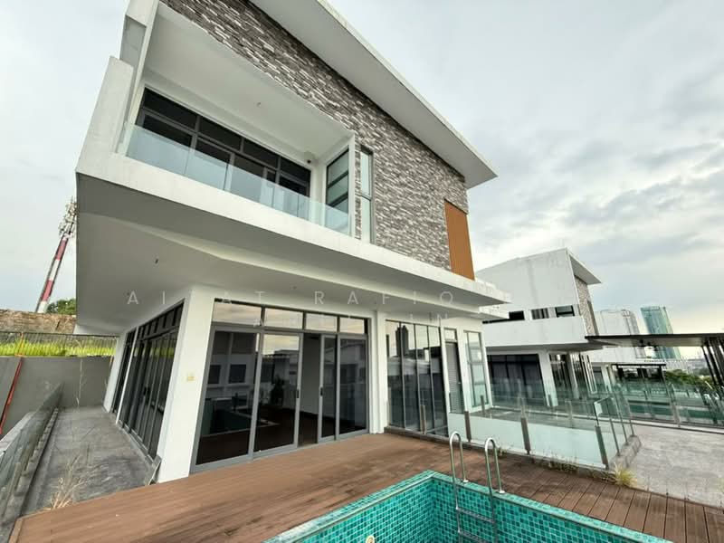 Bungalow for Sale in Sepang (Selangor) - Aizat Rafiq Bin Ariffin - Exterior - PropertyGuru.com.my
