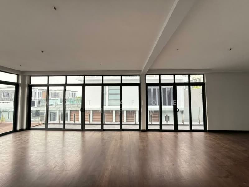 Bungalow for Sale in Alam Nusantara (Setia Alam) - Aizat Rafiq Bin Ariffin - Living Room - PropertyGuru.com.my