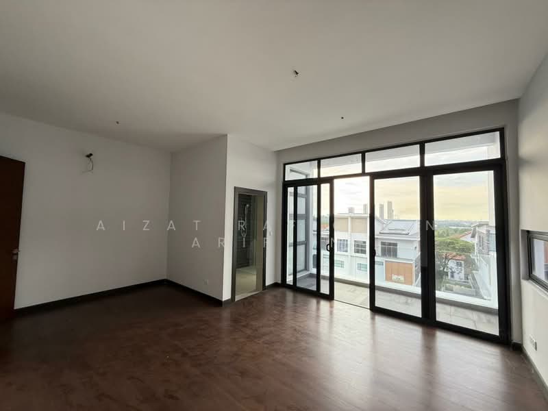 Bungalow for Sale in Alam Nusantara (Setia Alam) - Aizat Rafiq Bin Ariffin - Living Room - PropertyGuru.com.my