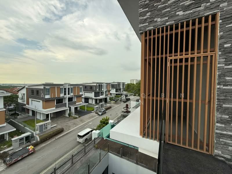 Bungalow for Sale in Alam Nusantara (Setia Alam) - Aizat Rafiq Bin Ariffin - Exterior - PropertyGuru.com.my