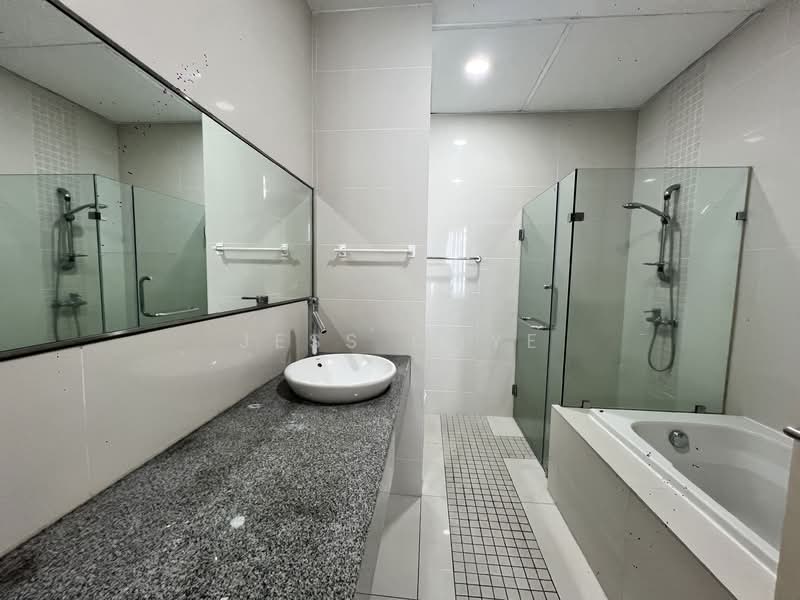 Kiaramas Ayuria untuk Untuk Disewa - RM 4,500 /bulan, Mac 2026 - Bathroom - PropertyGuru.com.my