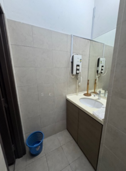 Shop / Office for Rent in Seksyen U1 (Glenmarie) - sk Yeo - Bathroom - PropertyGuru.com.my