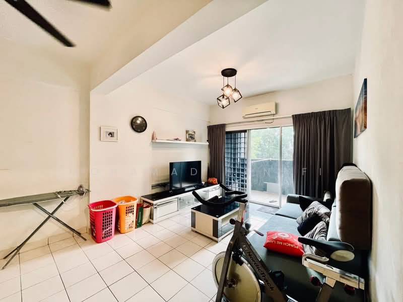 Sri Bayu Apartments untuk Untuk Dijual - RM 385,000, Mac 2026 - Living Room - PropertyGuru.com.my