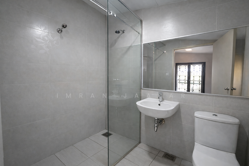 Semi-Detached House for Sale in Subang Bestari (Shah Alam) - Imran Jaafar - Bathroom - PropertyGuru.com.my