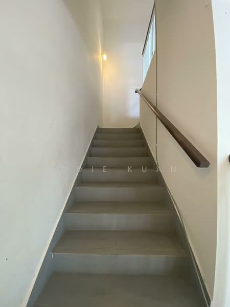 2-storey Terraced House for Sale in Bandar Seri Botani (Simpang Pulai) - Jodie Kuan - Staircase - PropertyGuru.com.my