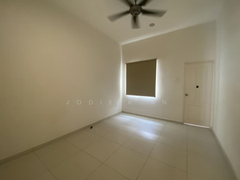 2-storey Terraced House for Sale in Bandar Seri Botani (Simpang Pulai) - Jodie Kuan - Bedroom 2 - PropertyGuru.com.my