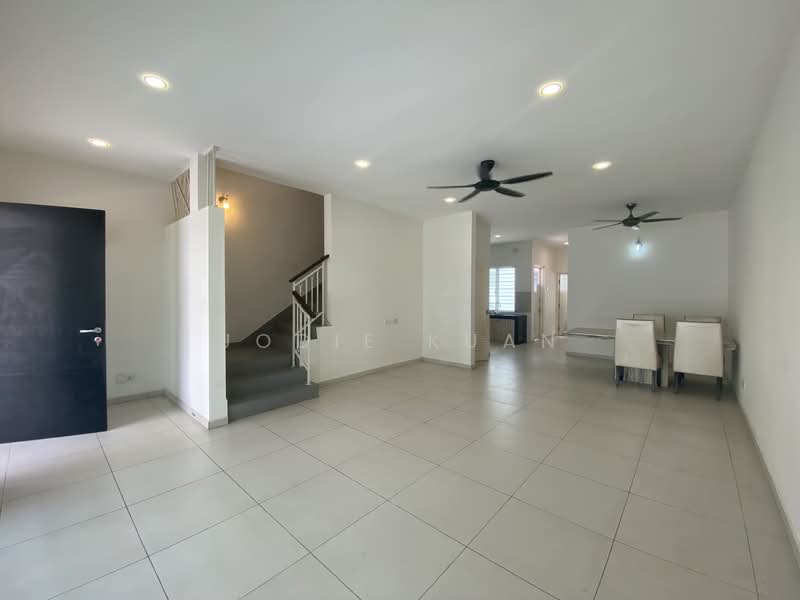 2-storey Terraced House for Sale in Bandar Seri Botani (Simpang Pulai) - Jodie Kuan - Living Room - PropertyGuru.com.my