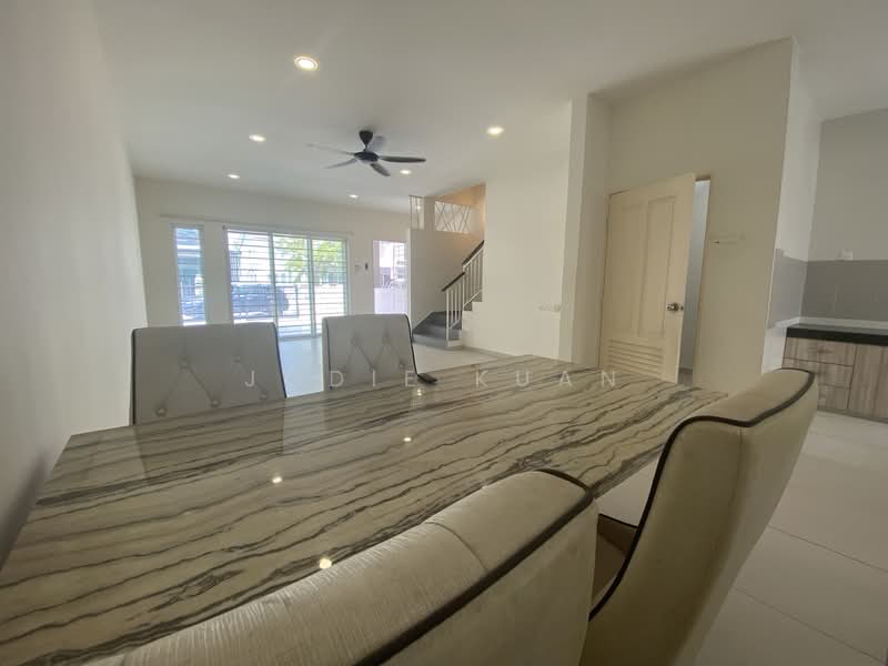 2-storey Terraced House for Sale in Bandar Seri Botani (Simpang Pulai) - Jodie Kuan - Dining Room - PropertyGuru.com.my